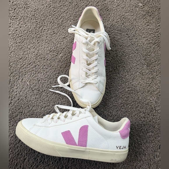 Veja Campo Sneakers - White and Mulberry - Womens - excellent condition - Picture 6 of 8